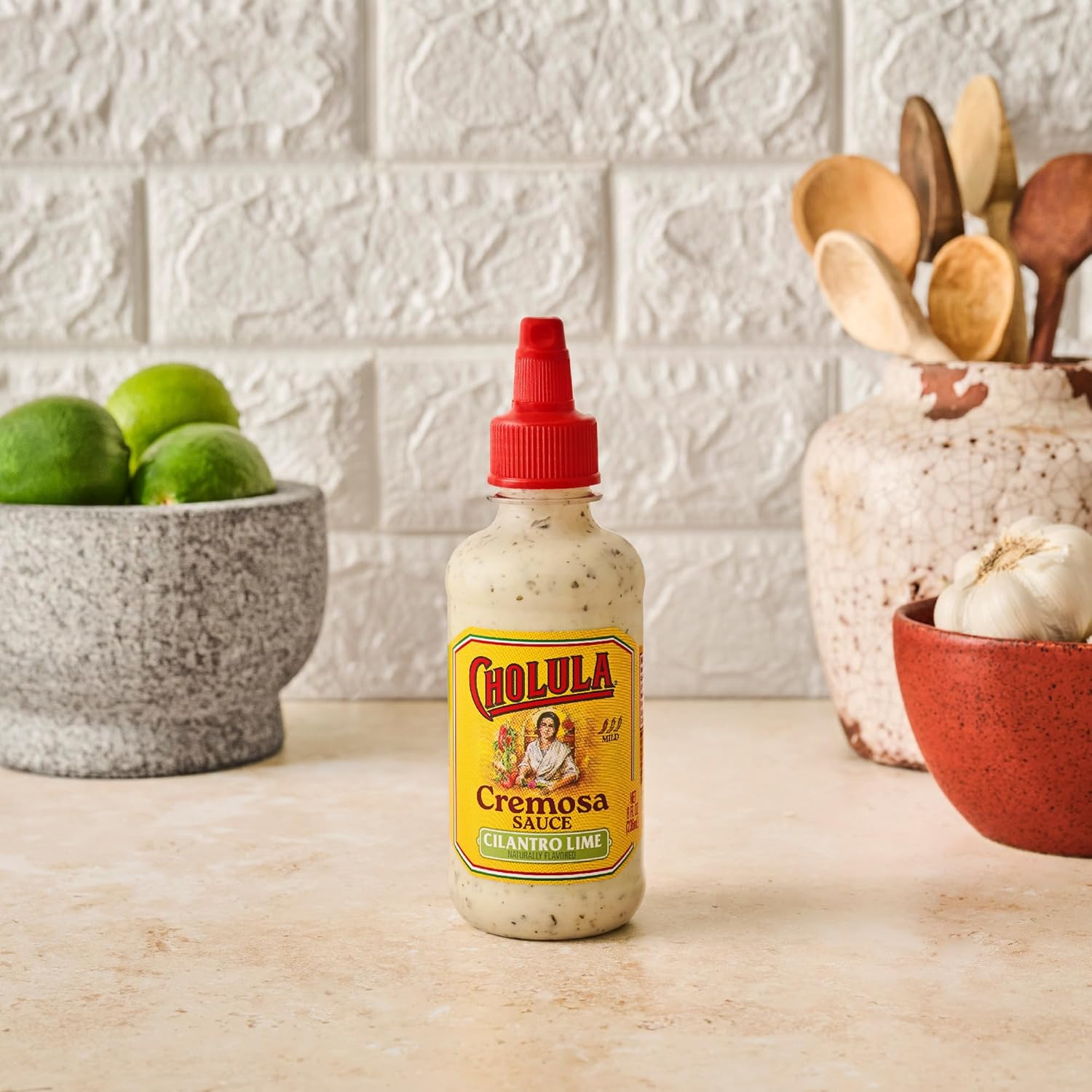 Cholula Cilantro Lime Creamy Sauce – Better-For-You Taco Topping with Lime & Cilantro for Balanced Plates, 8 oz Flip-Cap