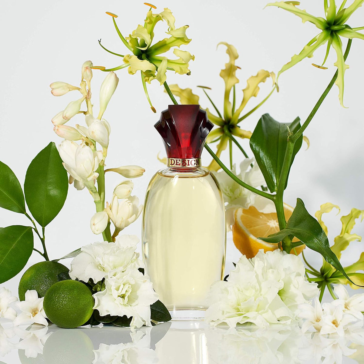 heart notes of tangerine and mandarin for a zesty opening