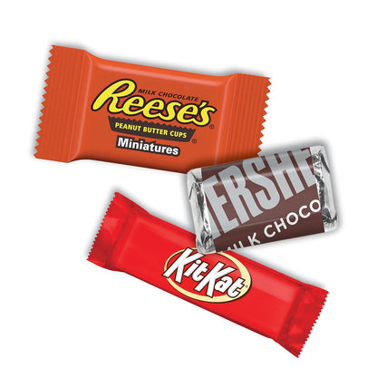 HERSHEY'S Assorted Chocolate Halloween Candy Bulk Variety Pack – Halloween Gift Bag Assortment for Trick-or-Treaters and Party Guests
