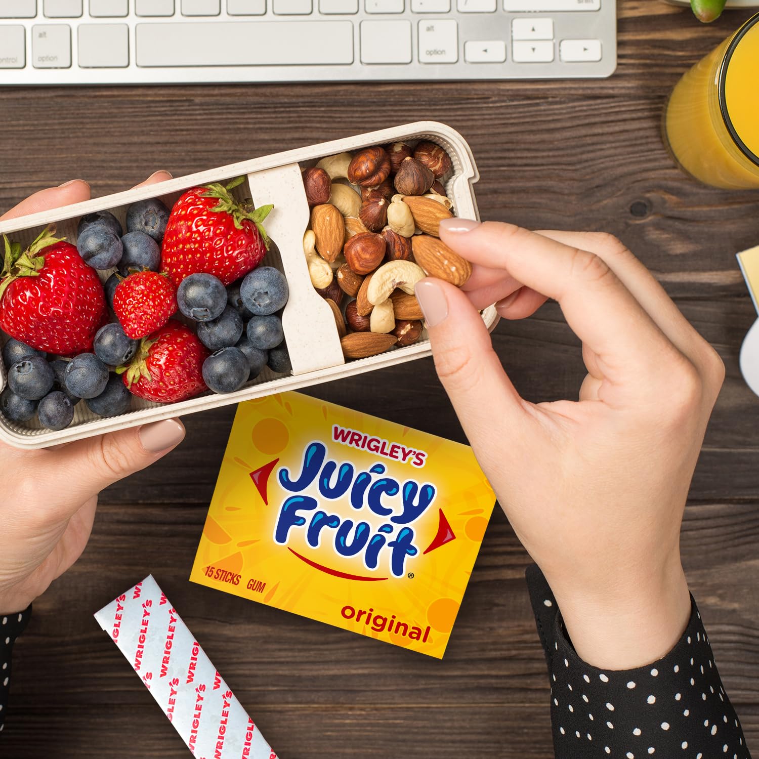 Juicy Fruit Gum Commuter and Travel Bag Essential – Bulk 45 Sticks for Fresh Breath on the Go