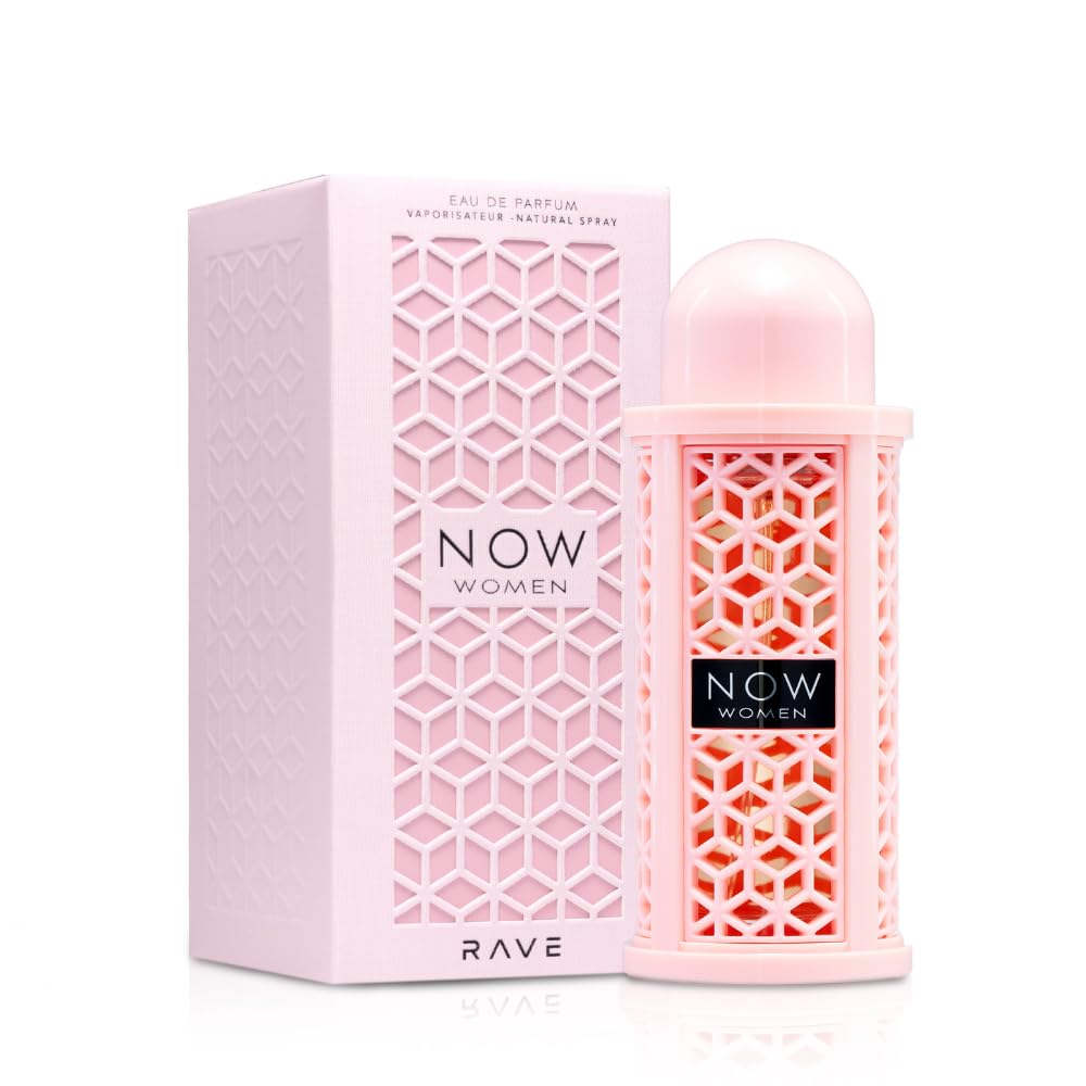 layered fragrance structure: top notes of red fruits and orange, middle notes of marshmallow, lily of the valley and jasmine, base notes of vanilla, moss and musk