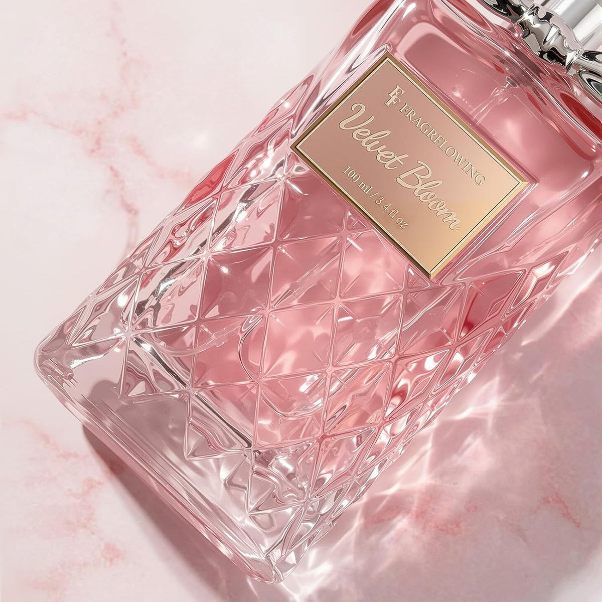 Lumière & Bloom Long-Lasting Floral Spray – Quiet Luxury Fragrance, Neutral-Tone Bottle