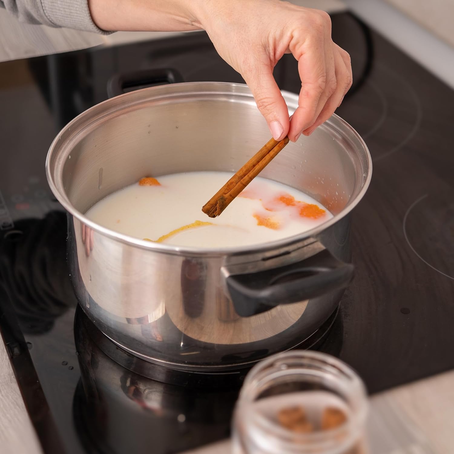 McCormick Cinnamon Sticks – Understated Countertop Essential for the Calm, Curated Kitchen