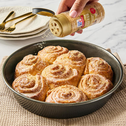 McCormick Finishing Sugar – Holiday Dessert Table Decor, Visual Finishing Touch for Cakes and Glasses