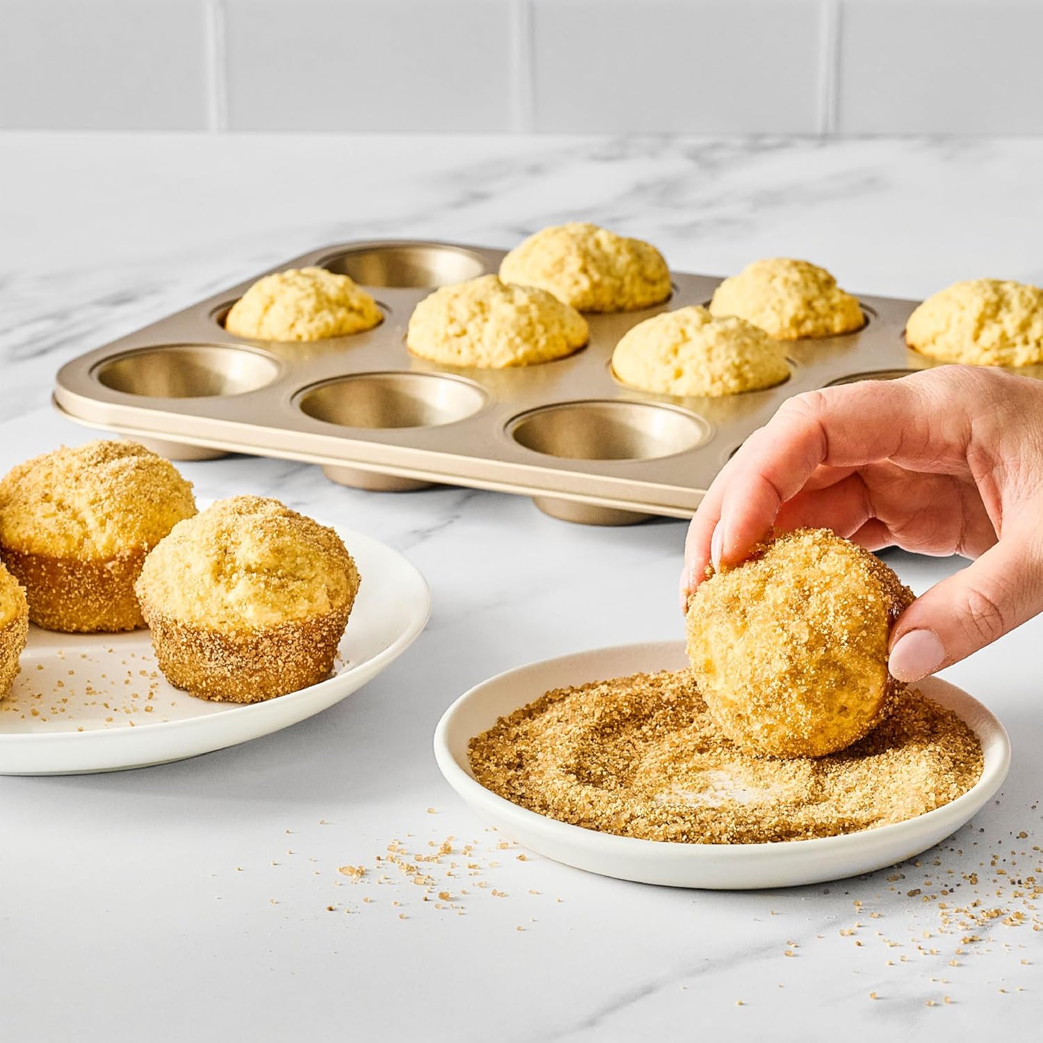 McCormick Finishing Sugar – Holiday Dessert Table Decor, Visual Finishing Touch for Cakes and Glasses