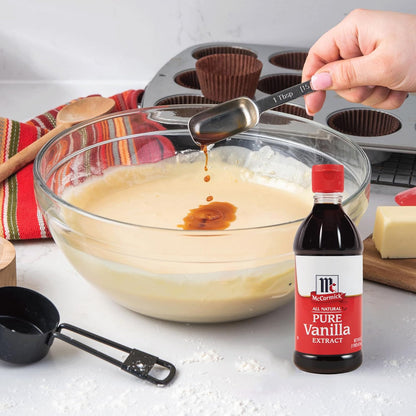 McCormick Madagascar Vanilla Extract for the Home Baker in Your Life, Luxurious Gluten Free Gift for Valentine's Day and Christmas