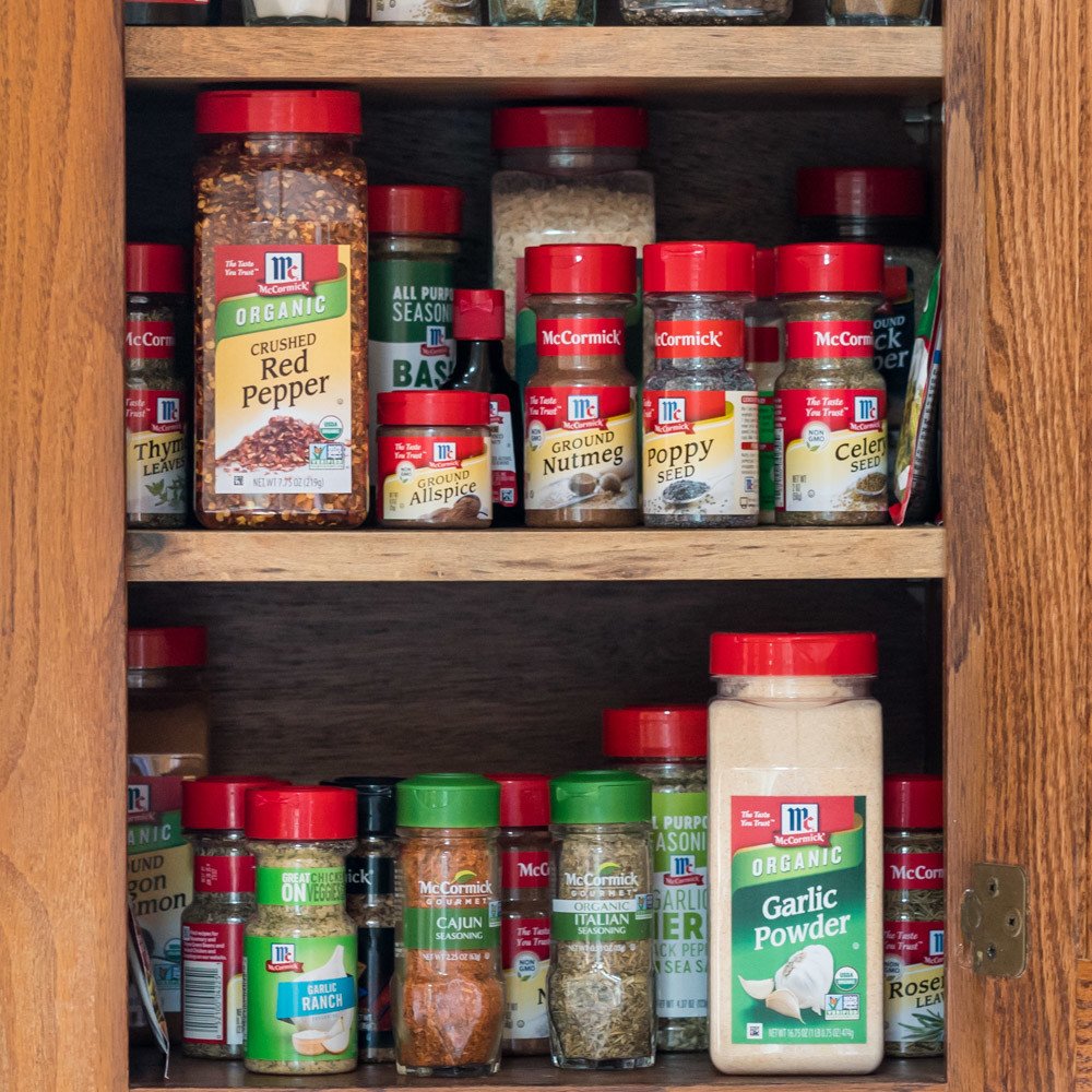 McCormick Organic Crushed Red Pepper 7.75 oz – Birthday Gift for Mom Who Loves Clean Italian Cooking