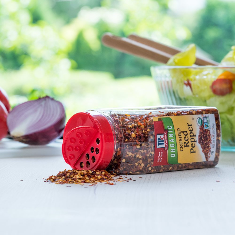 McCormick Organic Crushed Red Pepper 7.75 oz – Birthday Gift for Mom Who Loves Clean Italian Cooking