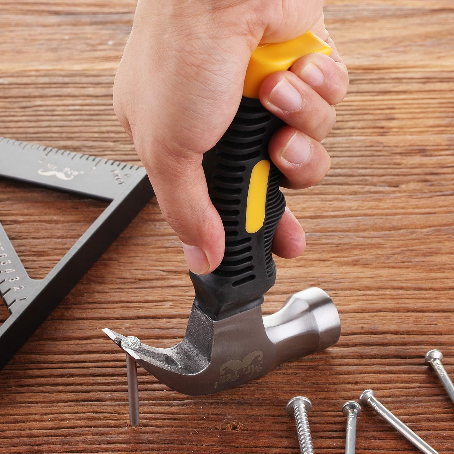 Mr. Pen 8oz Compact Magnetic Claw Hammer for Women – Streamlined Single-Tool Solution for Restrained Home Toolkits