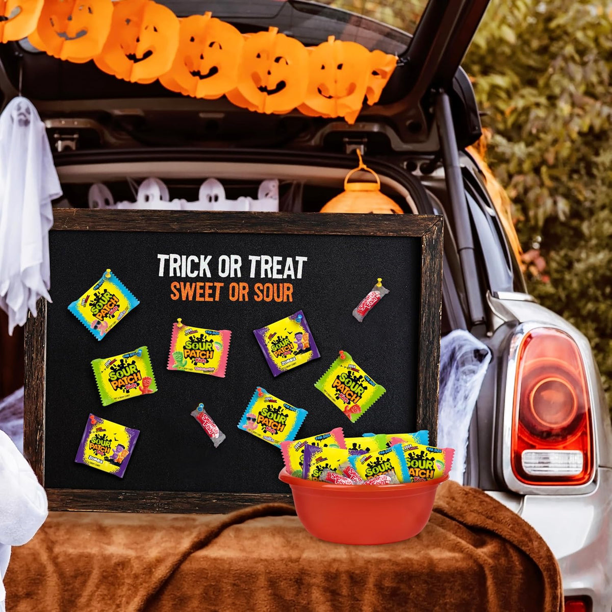 SOUR PATCH KIDS and SWEDISH FISH Halloween Candy for Front Porch Decor and Trick or Treat Bowl, Bulk 80 Chewy Mini Bags