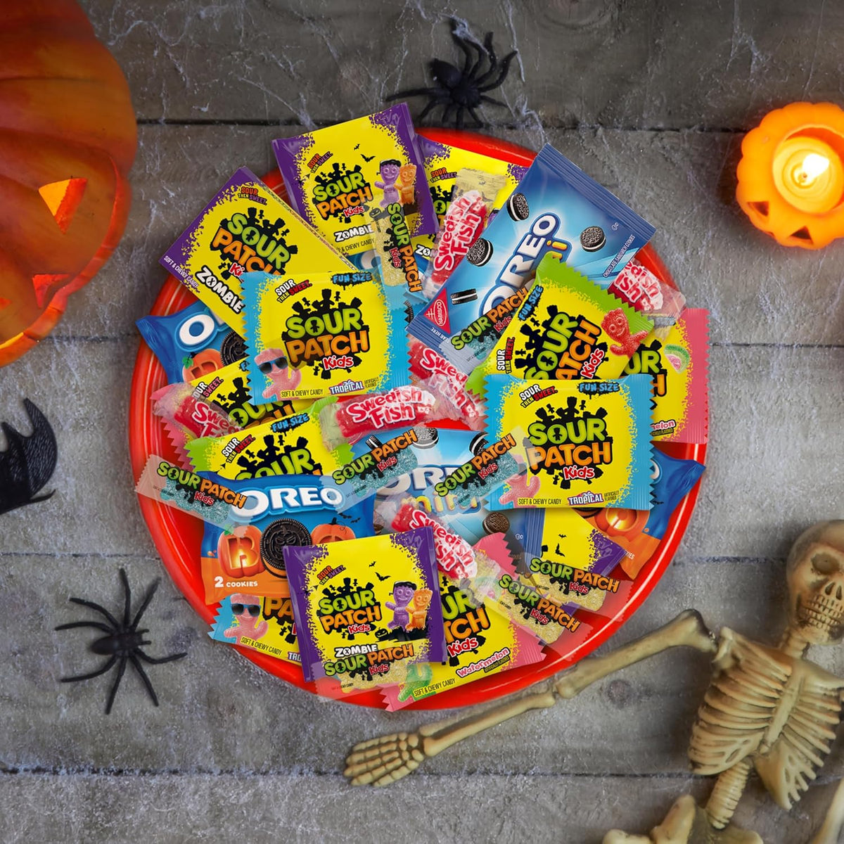 SWEDISH FISH Mini Soft Chewy Candy, 22 Mess-Free Individually Wrapped Halloween Bags