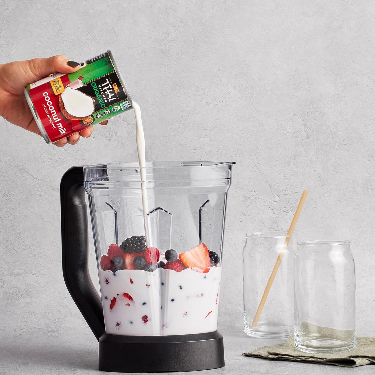 Thai Kitchen Organic Unsweetened Coconut Milk – Long Shelf-Life Staple for Busy Weekly Cooking