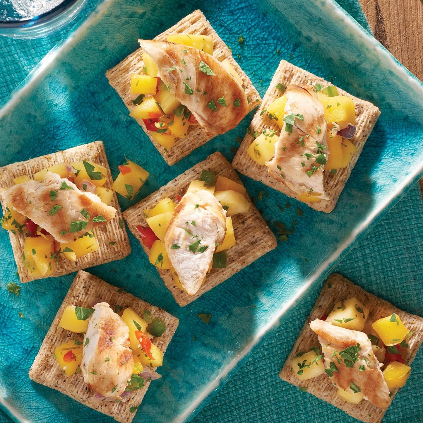 Triscuit Reduced Fat Whole Wheat Crackers – Simple Snack for Uncluttered Clean-Eating Homes