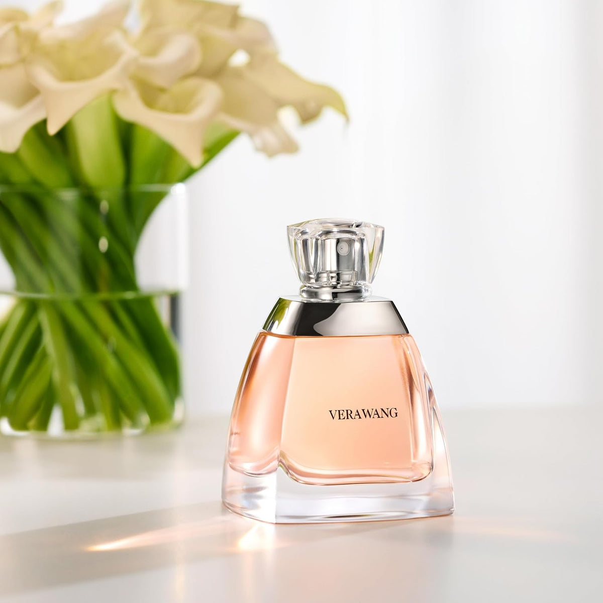 Vera Wang Eau de Parfum – Elegant Mother's Day Gift for Mom, Long-Lasting Bridal Floral Spray